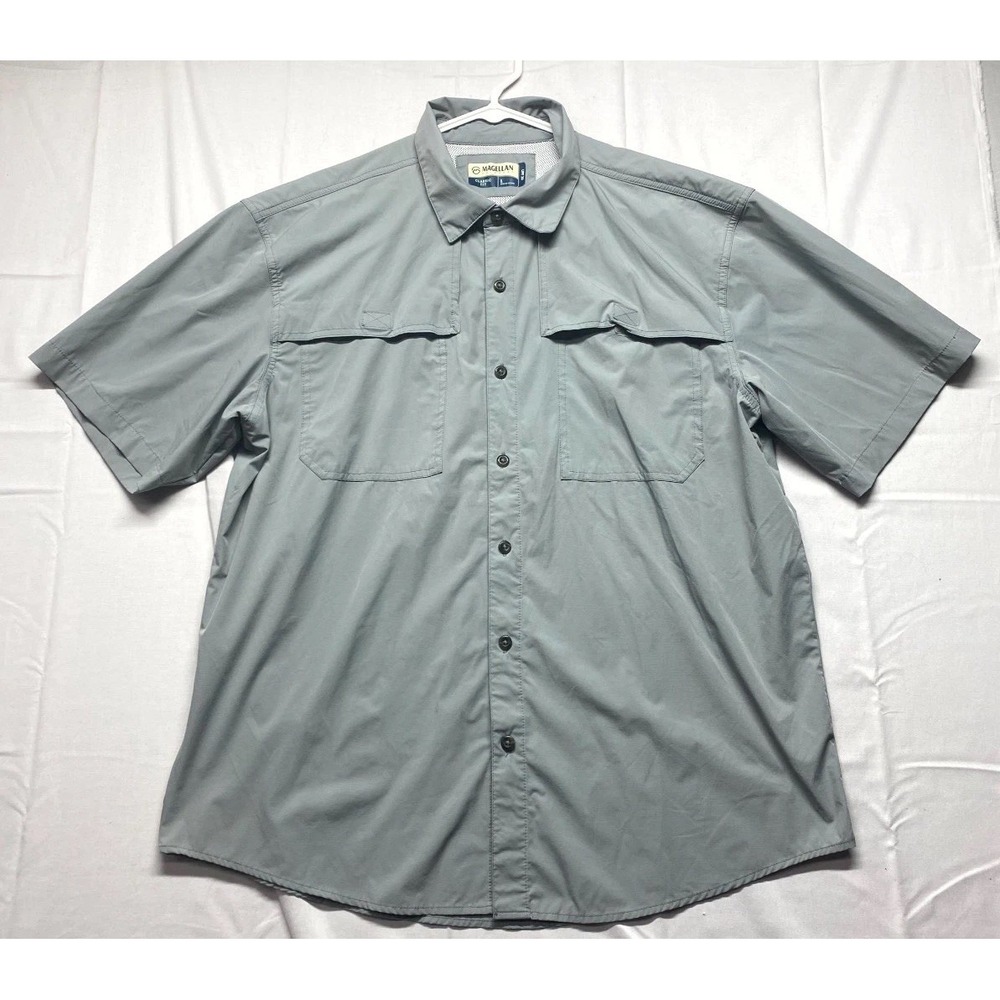 Magellan Outdoors Classic Fit Fishing Shirt Mens Large Gray Mesh Lined Button Up